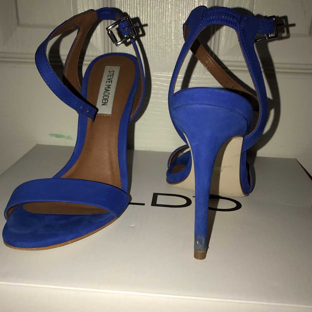 Heels - Picture 4 of 4